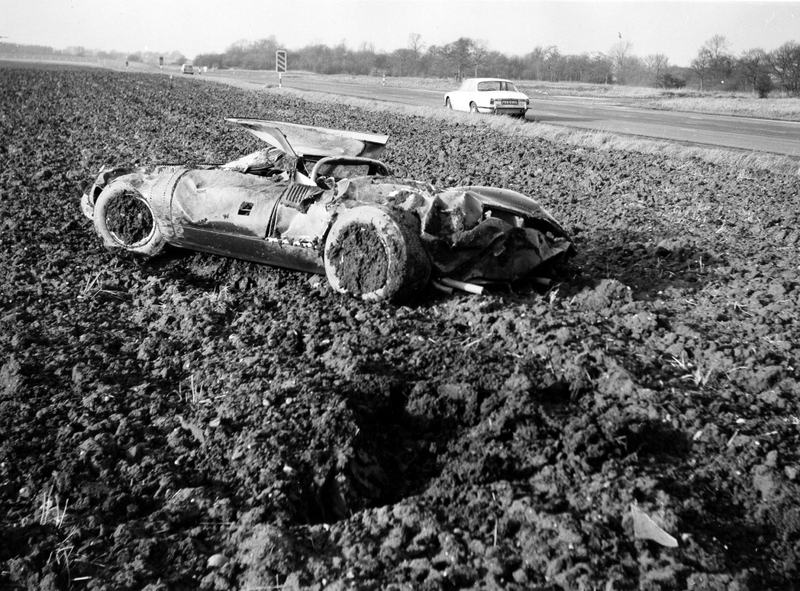 Illustration for article titled Legendary Jaguar Test Driver Norman Dewis, Who Transformed The World of Speed, Dies at 98